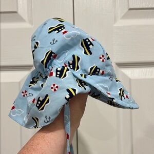 i play. Sun hat Tugboats Baby Boy Size 0-6 Months